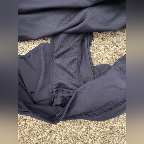 Lululemon Speed Up Shorts Size 8 - Picture 4 of 4